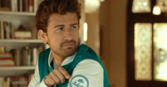 Copertina di Siani lavora già al Natale 2021 con De Sica e la Leotta