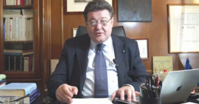 Affaire mascherine: “C’ho il numero di Arcuri, vinciamo”