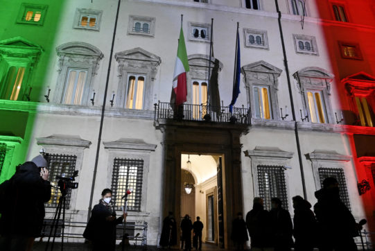 Governo, via libera dal Consiglio dei ministri a scostamento di bilancio per 32 miliardi di euro