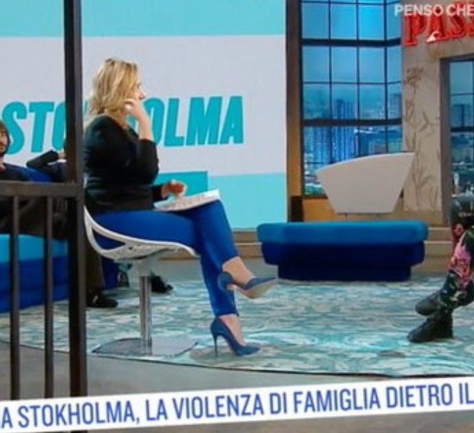 Ema Stokholma: “Mia madre mi accusava di andare a letto con mio padre. Le violenze te le porti fino a quando non vai in analisi”