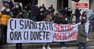 Copertina di Studenti in piazza anche a Roma contro la didattica a distanza. Cgil: “Nelle periferie della Capitale aumenta l’abbandono scolastico”