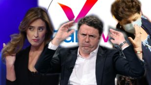 Copertina di Renzi farà cadere il governo questa sera? Segui la diretta con Peter Gomez