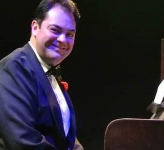 Morto Adriano Urso, il pianista rimasto senza lavoro per il Covid ha avuto un infarto mentre faceva consegne come rider