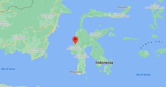 Terremoto in Indonesia: 35 morti e centinaia di feriti. Edifici crollati, anche un ospedale: “Ancora tante persone sono sotto le macerie”