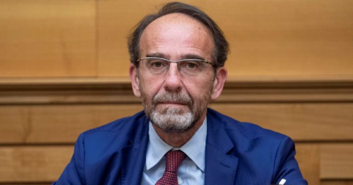 Tutti da Nencini: è suo il simbolo che stacca l’ossigeno a Italia Viva