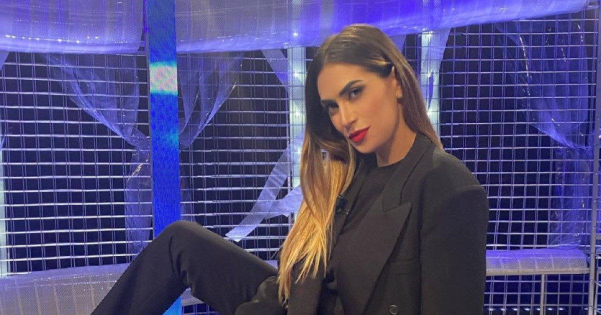 Melissa Satta e la frecciatina a Boateng in diretta ad Affari Tuoi: Carlo Conti reagisce così