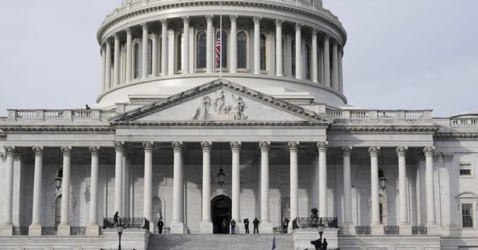 Washington: minaccia per la sicurezza, Capitol Hill messa in lockdown a causa di un incendio nelle vicinanze
