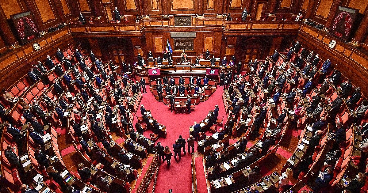 Crisi di governo, diretta – Al Senato ok alla fiducia con 156 voti: due sì da Forza Italia e uno da Nencini (Iv). I renziani si astengono. Conte: “Ora rendiamo più solida la maggioranza”