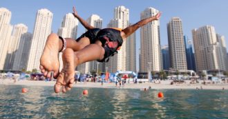 Copertina di Da Dubai alle Maldive i furbetti del lockdown