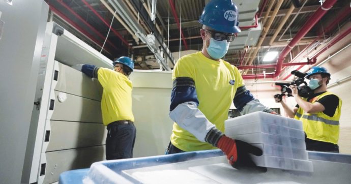 “Vaccini, a febbraio solo il 36%”. A rischio 54 mila seconde dosi