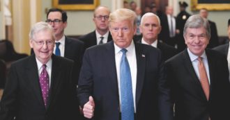 Copertina di Impeachment, fuoco incrociato contro Trump