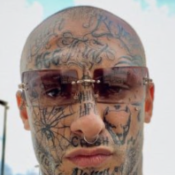 Arrestato il rapper “Fratellì”: violenze alla compagna picchiata con un bastone di ferro