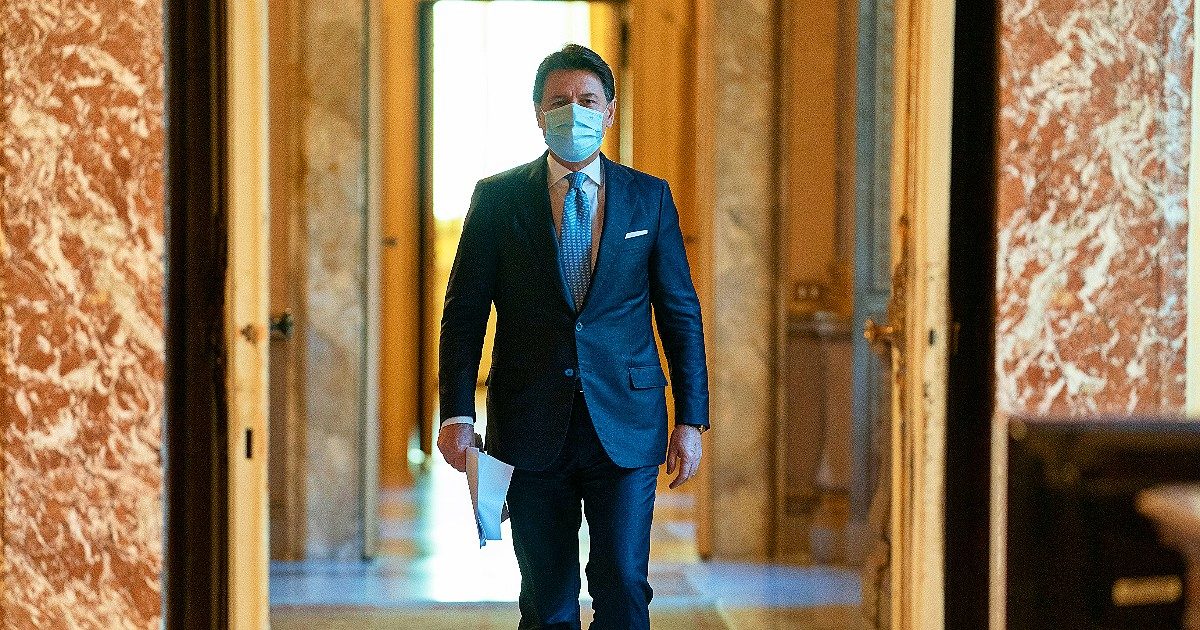 Dimissioni, Conte salirà al Quirinale. M5s, Pd e Leu per un nuovo incarico al premier. Zingaretti: “Con lui per un governo europeista”