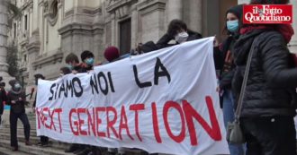 Copertina di Scuola, studenti e sindacati manifestano davanti al Ministero: “Ancora troppe criticità su trasporti e tracciamento. Dad? Non è la soluzione”