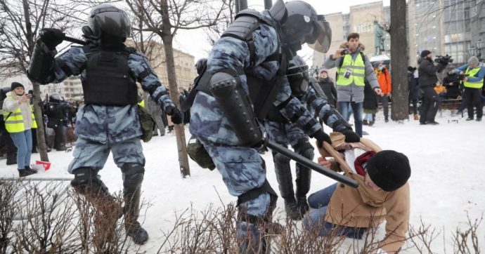 Proteste pro-Navalny, Putin dà la colpa agli Usa