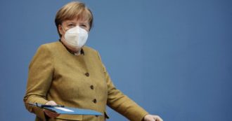 Copertina di World Economic Forum, Macron: “Questo capitalismo non funziona più”. Merkel: “Poca trasparenza su origine virus”