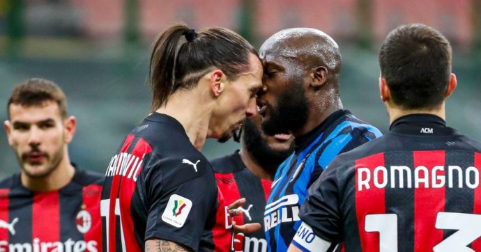 “Vai a fare i riti voodoo, piccolo asino”. Ibrahimovic provoca Lukaku: rissa sfiorata nel derby di Coppa Italia tra Inter e Milan