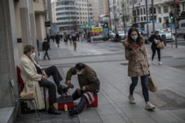 Copertina di Senza lavoro e con poche speranze: il Covid in Spagna travolge anche l’occupazione