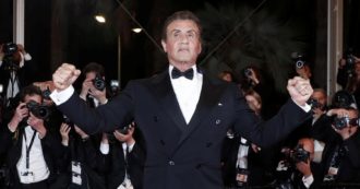 Copertina di Rocky, Sylvester Stallone su tutte le furie per il nuovo film su Drago: “Winkler patetico, lui e i suoi figli avvoltoi succhiasangue. Si prendono il mio personaggio senza dire nulla”
