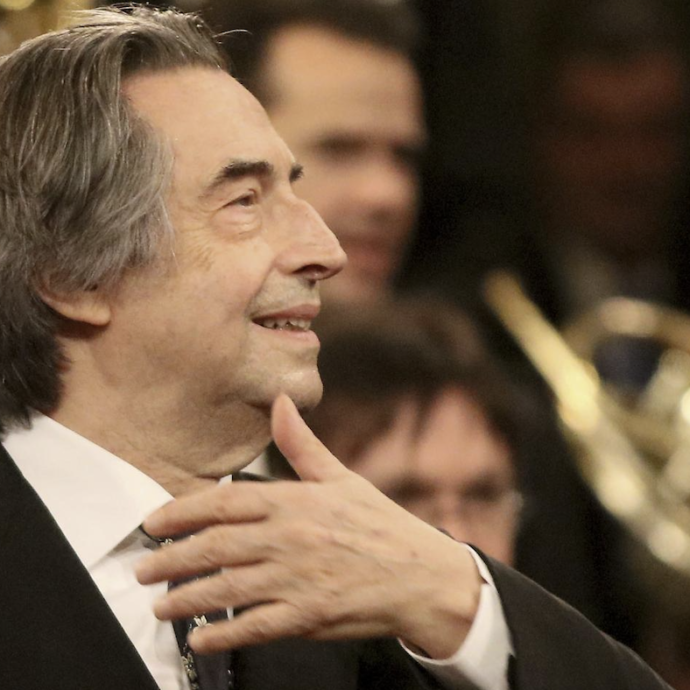 Sanremo, Riccardo Muti non una mezze misure: “E’ un’idea raccapricciante quella di usare un pubblico di figuranti”