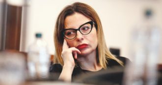 Copertina di “Le parole di Mari contro Murgia? Non ho responsabilità sulla diffusione della notizia né sulla correttezza di quanto riportato”: Teresa Ciabatti rompe il silenzio