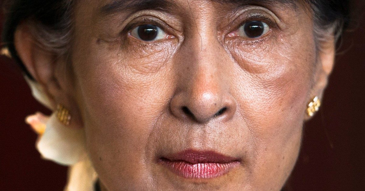 Birmania, il golpe “legale” dell’esercito contro Aung San Suu Kyi: ma entrambi fanno parte della maggioranza discriminatrice. E “l’Unione” resta lontana