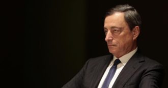 Copertina di Draghi, il banchiere più politico che tecnico. Nel 2012: “Il modello sociale europeo è morto”. Poi la svolta con la pandemia