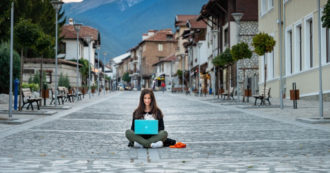 Mai avrei pensato di fare la nomade digitale a 50 anni, ma ora viaggiare è il sogno che mi muove