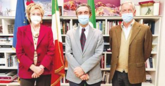 Copertina di Bertolaso la spara: “A giugno 10 mln di lombardi vaccinati”