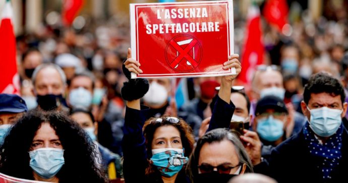 Ristori congelati, la politica si è scollegata dalla realtà