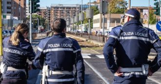 Copertina di Milano, la “cricca” dei vigili che cancellava le multe: l’inchiesta si allarga. Altri 11 indagati, cinque sono uomini della Polizia locale