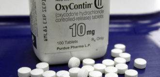 Copertina di McKinsey patteggia con 47 stati Usa: 573 milioni di dollari per aver spinto la vendita del pericoloso antidolorifico OxyContin