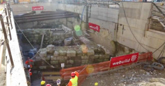 Milano, le mura romane vengono spostate per fare spazio alla linea della nuova metro – Video