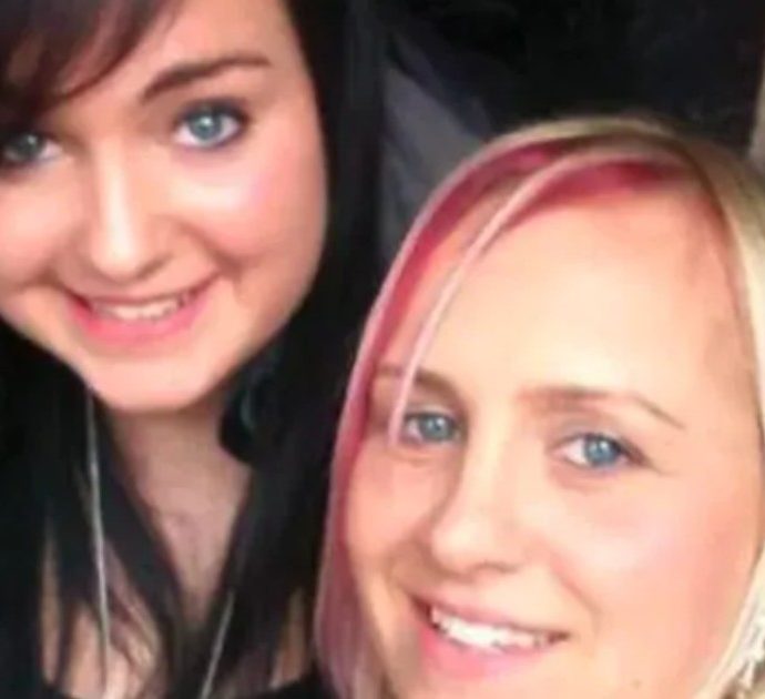 Madre e figlia pugnalate in due luoghi diversi a 20 minuti di distanza: il killer morto dopo uno schianto in moto