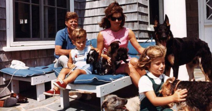 Copertina di 1971, l’ultima volta di Jackie Kennedy alla Casa Bianca