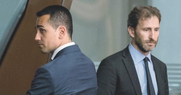 Rischio scissione: Grillo a Roma. Per Draghi si vota su Rousseau