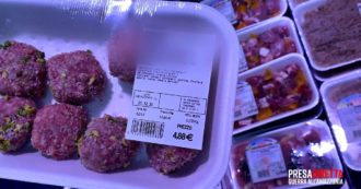“Troppa carne a buon mercato”, l’inchiesta di PresaDiretta in onda su Rai3: “Così le aziende riescono a omettere la provenienza” – video