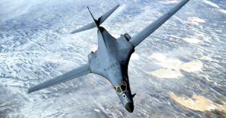 Copertina di “Gli Usa stanno schierando bombardieri B-1 in Norvegia”. La sfida alla Russia: difesa degli alleati e corsa all’Artico