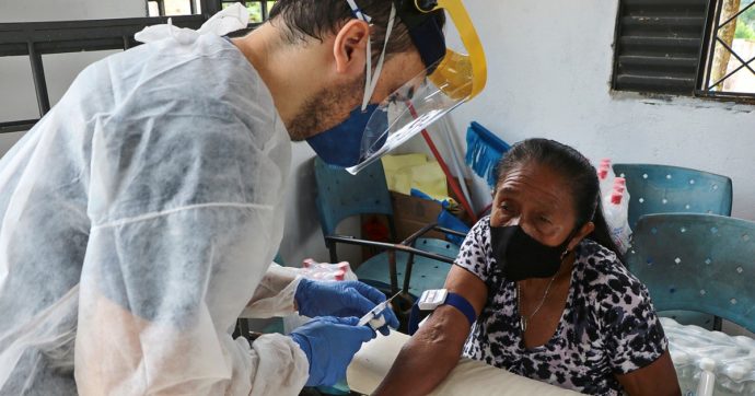 Covid, la città Manaus “laboratorio” per le varianti. Immunità di gregge e nuove infezioni lo studio su The Lancet sulla seconda ondata