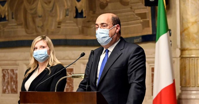 Il tormento del Pd: prima del governo s’avvia a congresso