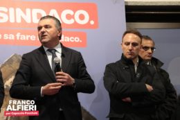 Copertina di Sindaco indagato per camorra, Capaccio Paestum rischia lo scioglimento