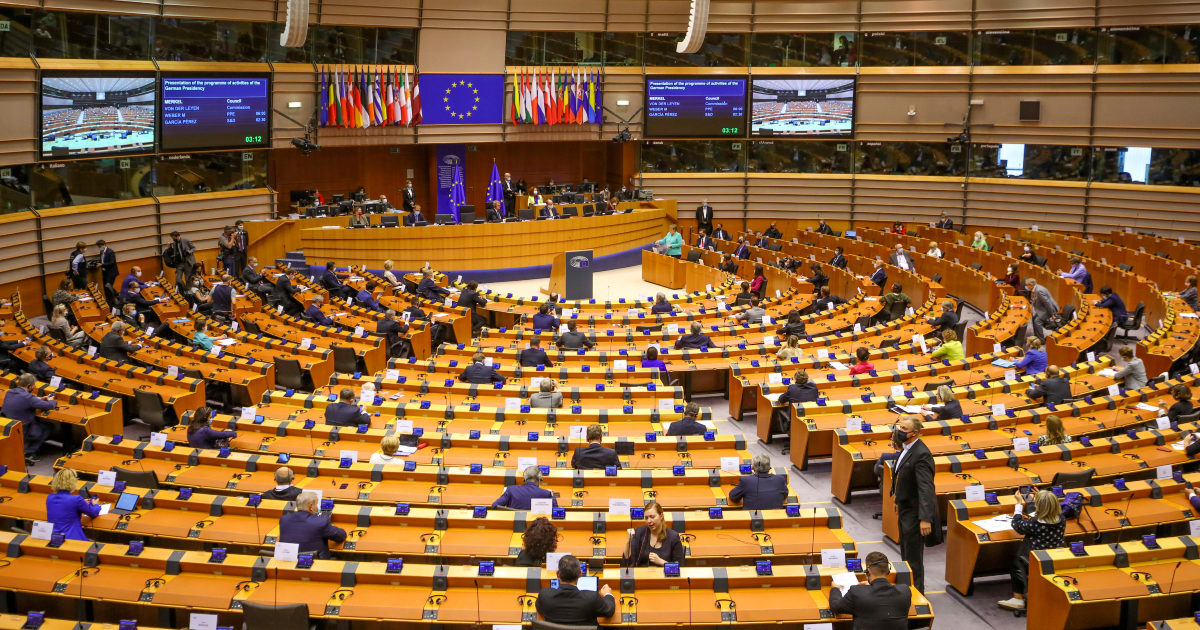 Recovery fund, il regolamento ai voti del Parlamento Ue. La Lega annuncia il suo sì: “Noi a favore per dare concretezza a fase nuova”