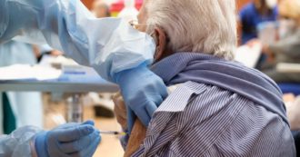 Copertina di Il piano: vaccinare entro giugno i malati gravi e tutti gli over 70