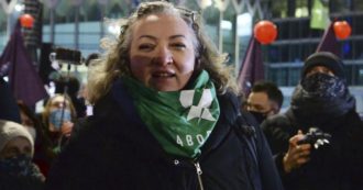 Copertina di Polonia, proteste contro legge che vieta l’aborto: incriminata Marta Lempart, attivista per i diritti delle donne