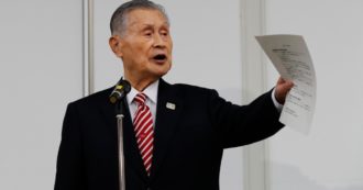 Copertina di Olimpiadi di Tokyo, il presidente Yoshiro Mori si dimette dopo scandalo su frasi sessiste