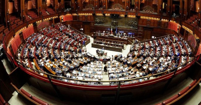 Assist 5S al renziano e Pd felice: giallorosa seduti con FI e Lega