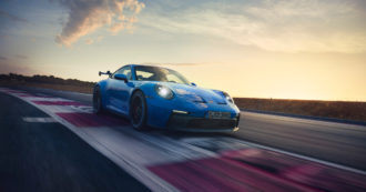 Copertina di Porsche 911 GT3, prezzo e caratteristiche tecniche della nuova supersportiva tedesca – FOTO