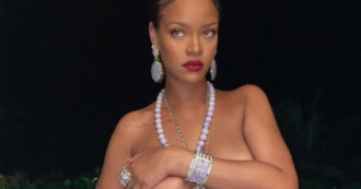 Copertina di Rihanna entra nel “club dei miliardari” di Forbes: è la musicista donna più ricca al mondo, ecco a quanto ammonta il suo patrimonio