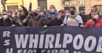 Copertina di Whirlpool, i lavoratori protestano sotto al Mise: “Terzo governo dalla crisi, nessuno ha trovato la soluzione” – Video