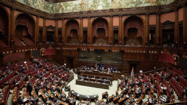 Il centrodestra blocca il deposito del testo base sul suicidio assistito: “No a relatori Pd-M5s”
